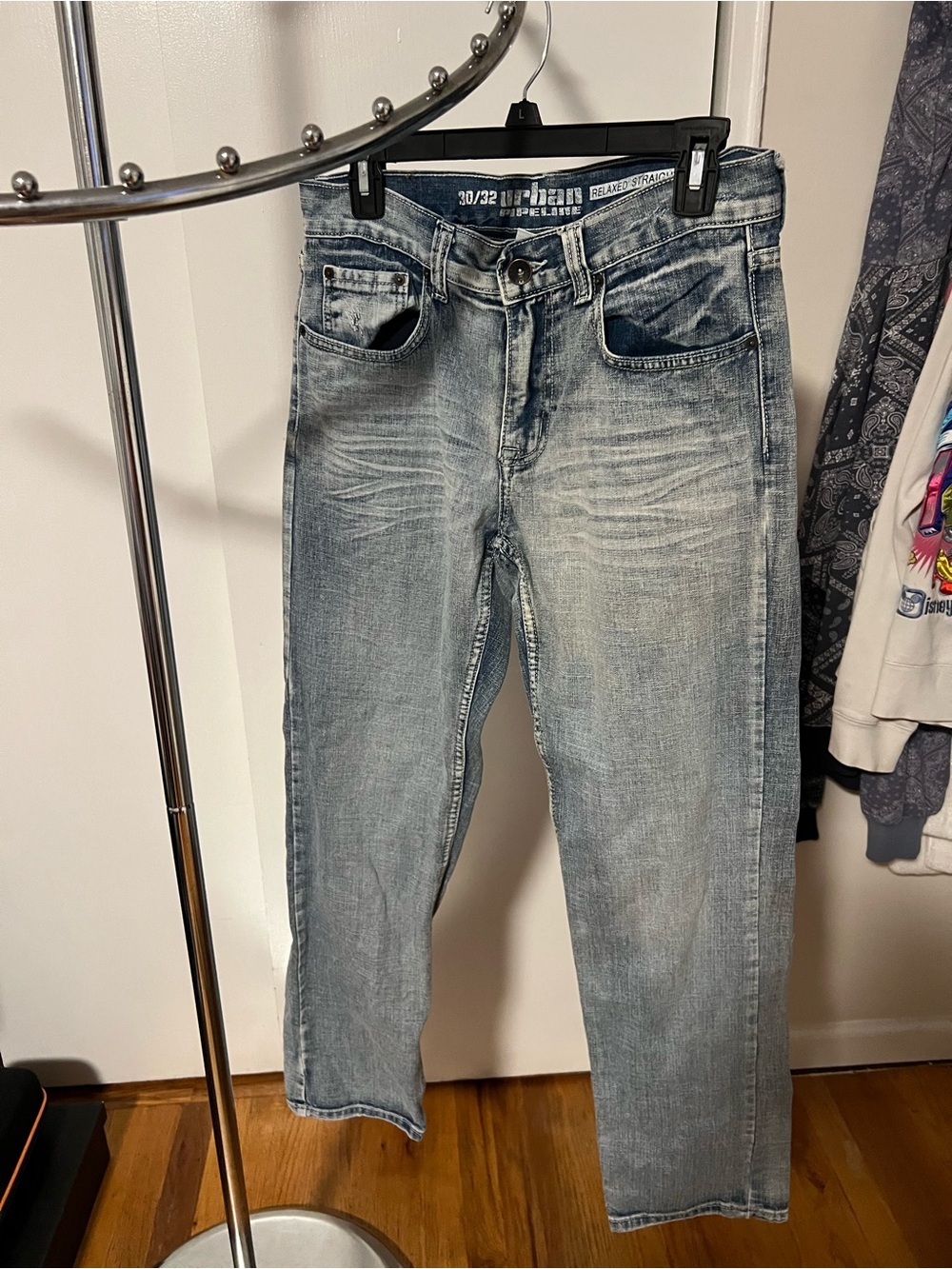 urban pipeline Men's Faded Light Blue Straight Jeans